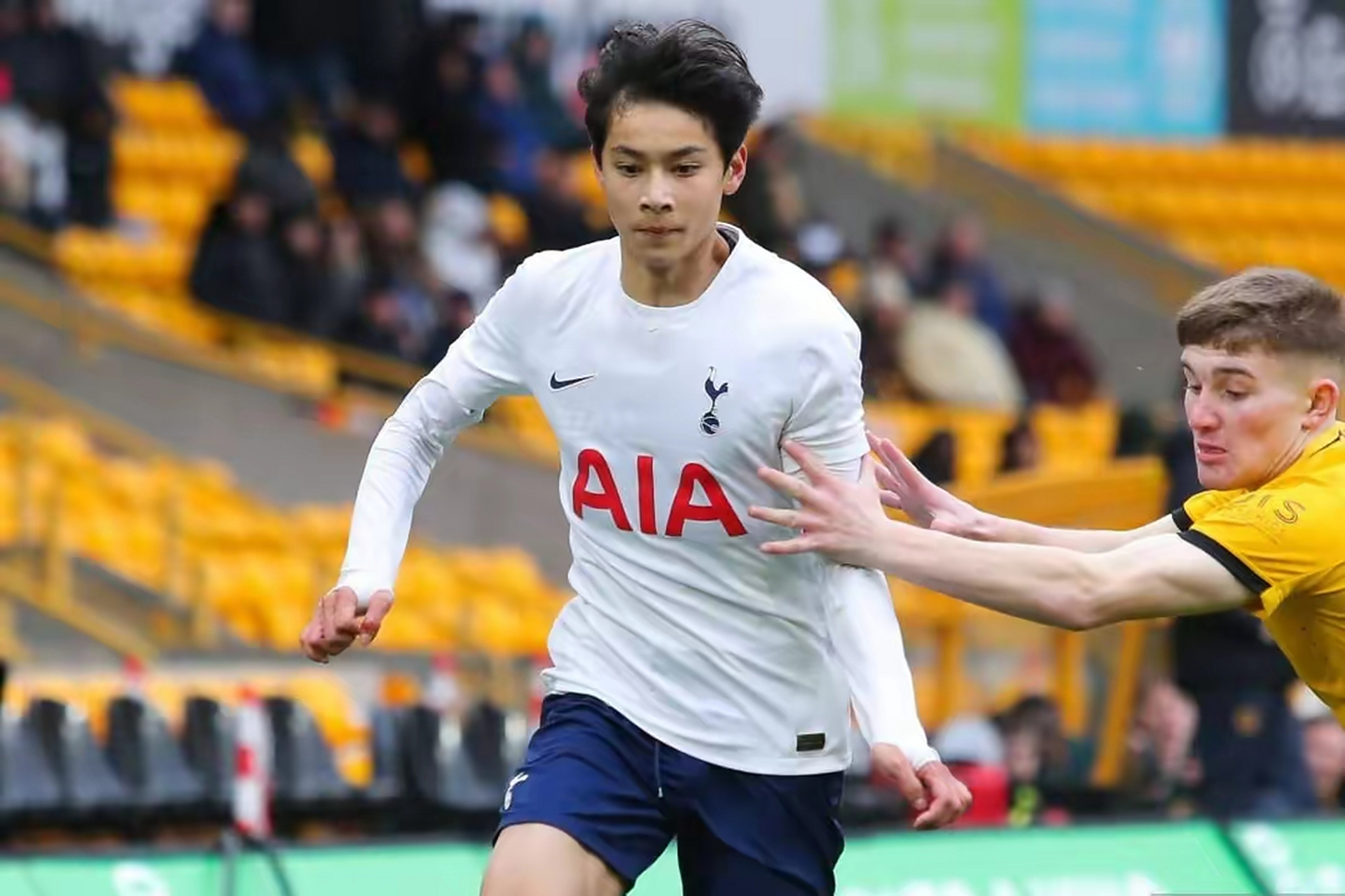 三亿体育体育网页版登录入口-托特纳姆热刺小将获选英格兰国家队,备战国际比赛