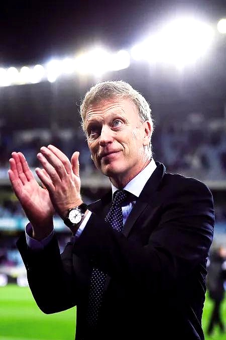 三亿体育体育娱乐-埃弗顿主帅赞誉球员奋斗精神，誓言取得更多胜利