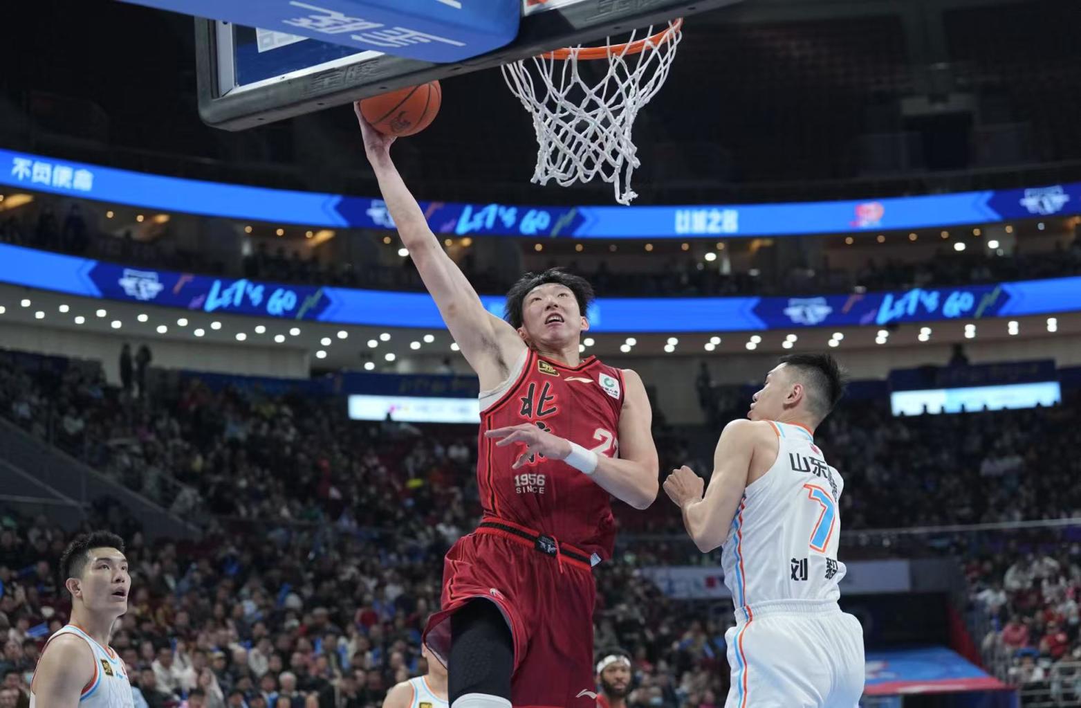 三亿体育体育视频-北京北汽新援发威,助球队击败强敌实现逆转胜利的简单介绍