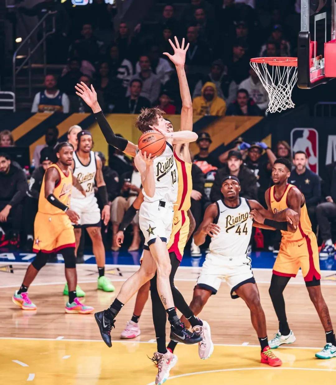 关键时刻的罚球,帮助球队夺得胜利