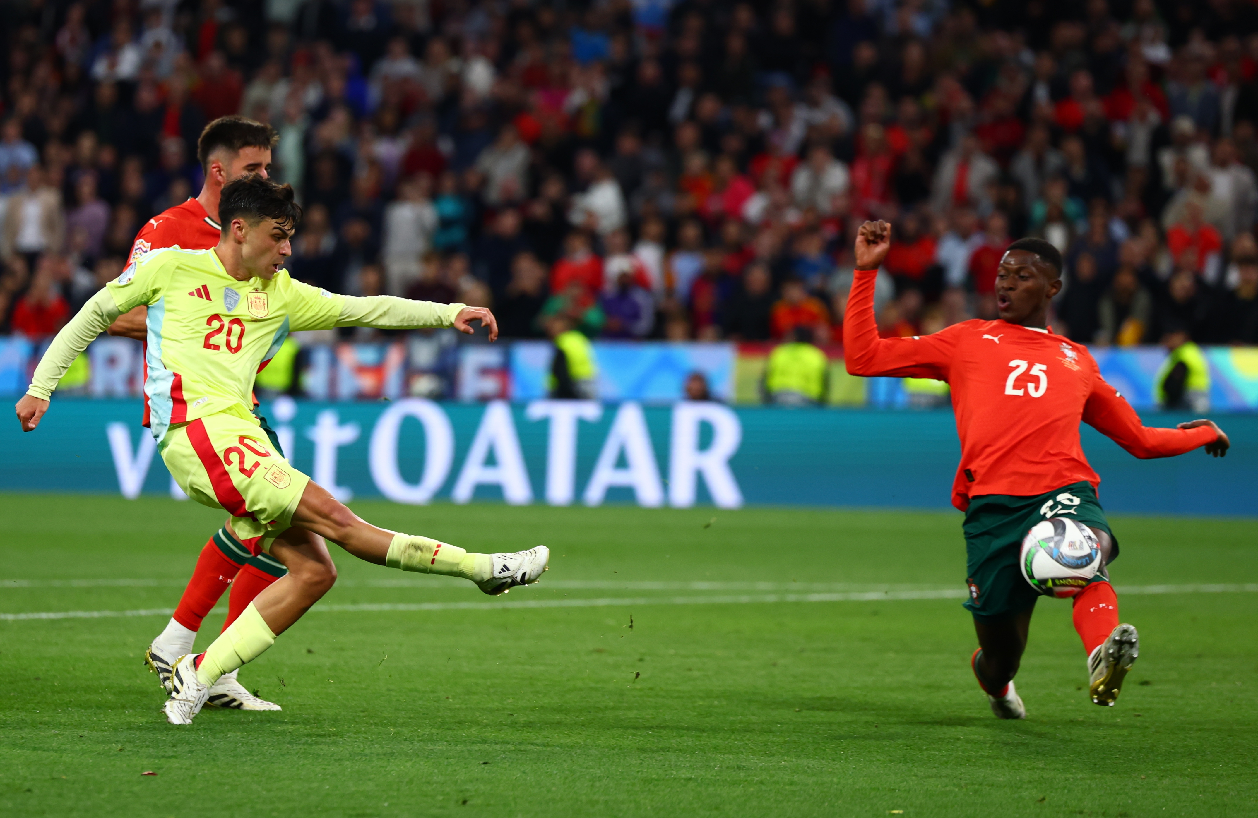 关于荷兰国家队备战葡萄牙强霸主之争的信息 关于荷兰国家队备战葡萄牙强霸主之争的信息