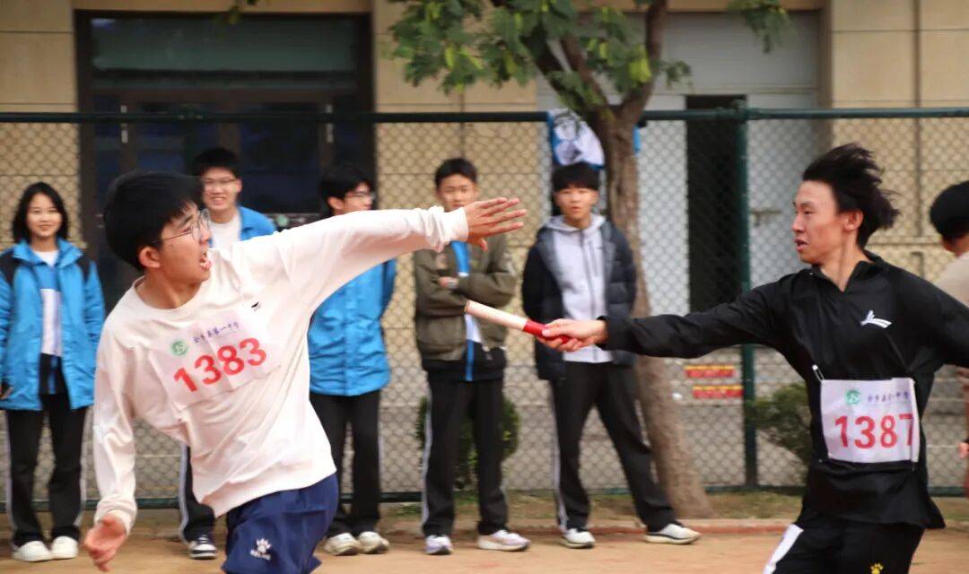 三亿体育体育网页版登录入口-关于体育大赛赛况激动人心：团队协作展现默契的信息