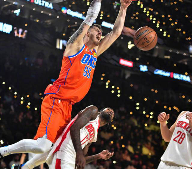 三亿体育体育在线-猛龙客场爆冷负于黄蜂，范弗利特状态低迷！的简单介绍